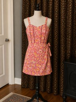 Cute skort romper size small