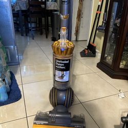 Dyson Vacuum 