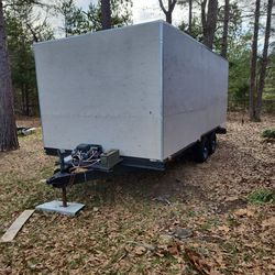 16' Dovetail Trailer. 2x 5000lb Axles.W/ Winch and Camera