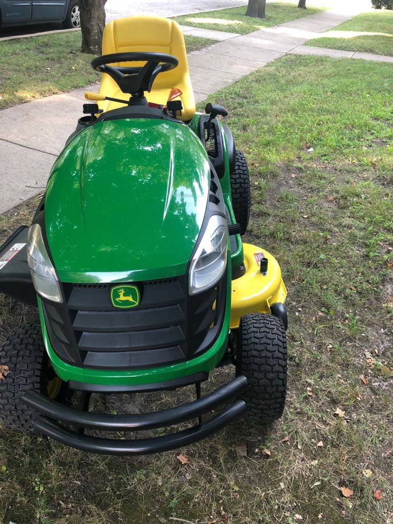 John Deere E130 22-HP Riding Lawnmower