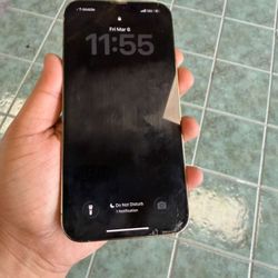 iPhones repairss screens

