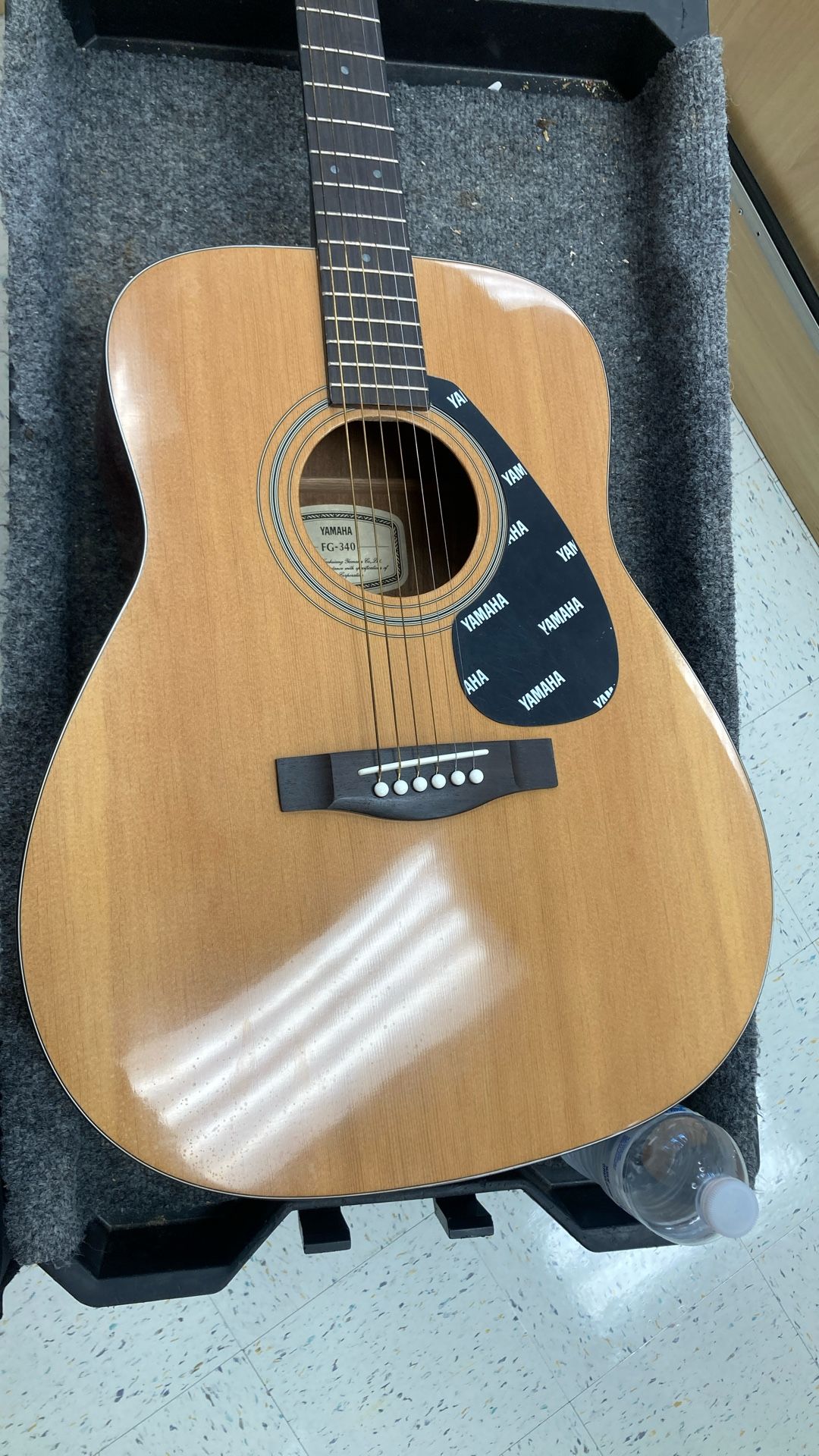 Yamaha Acoustic Guitar