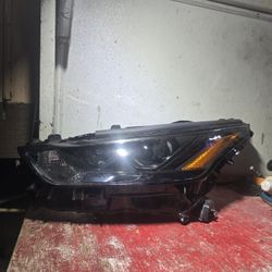 TOYOTA HIGHLANDER HEADLIGHT  DRIVER side 2021 2022 2023 2024 10100-8A0M4 LED OEM