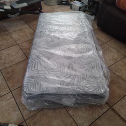 Twin Size Sealy Mattress and Box Spring with Frame