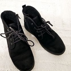 Boys Boots, Black Size 3 
