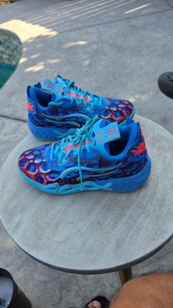 Lamelo Ball Shoes size 5y