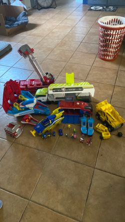 Large PAW Patrol Toy Vehicle & Figure Lot