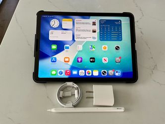 iPad Air 5th Gen M1 Chip 64GB  92% Battery 🔋 Life + Apple Pencil