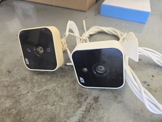 ADT security cameras 1 pair with power cabled