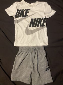 Nike T-Shirt & Shorts Set