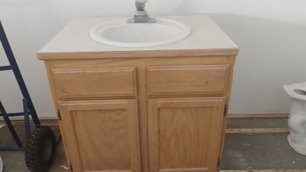 Free vanity w sink and faucet