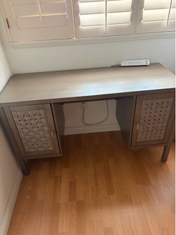 PALMDALE DESK GRAY - THRESHOLD DESIGNED WITH STUDIO MCGEE