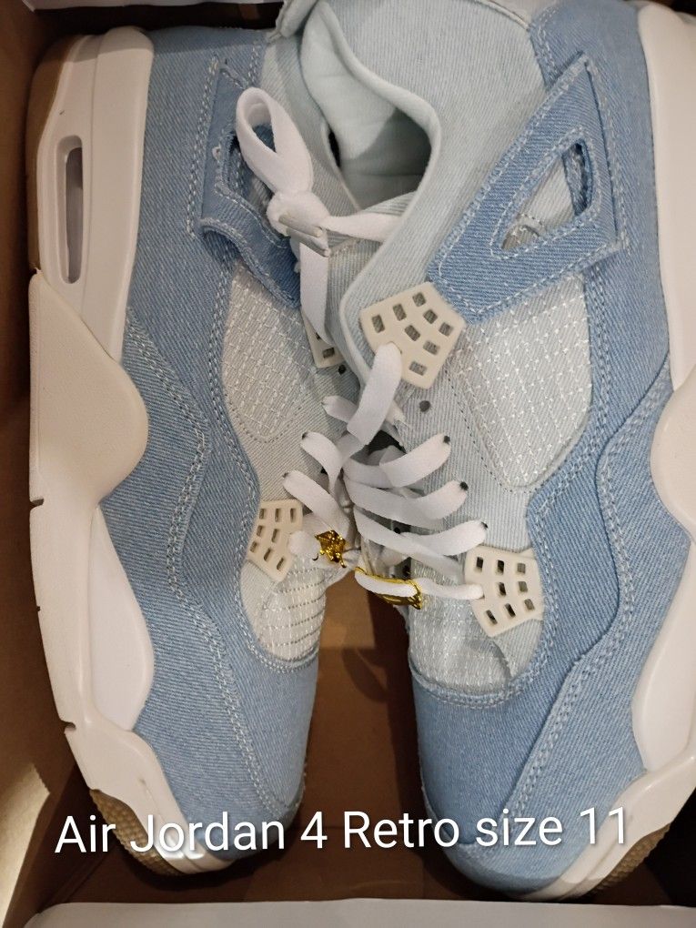 Air Jordan 4 Retro 