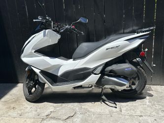 2022 Honda PCX, 150 cc