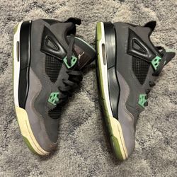 2013 Air Jordan 4 Green Glow Size 5.5