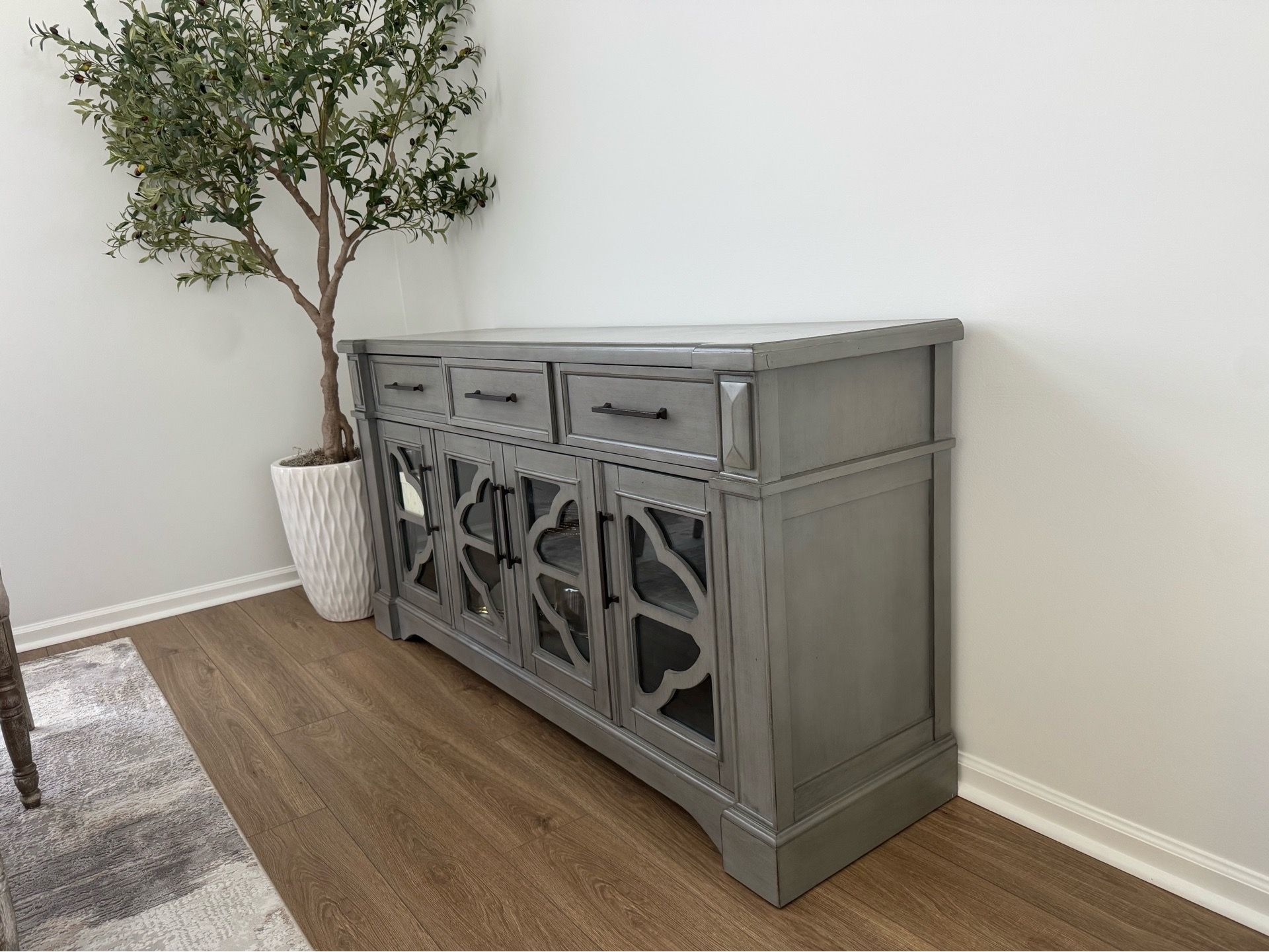 Buffet/tv stand/condole