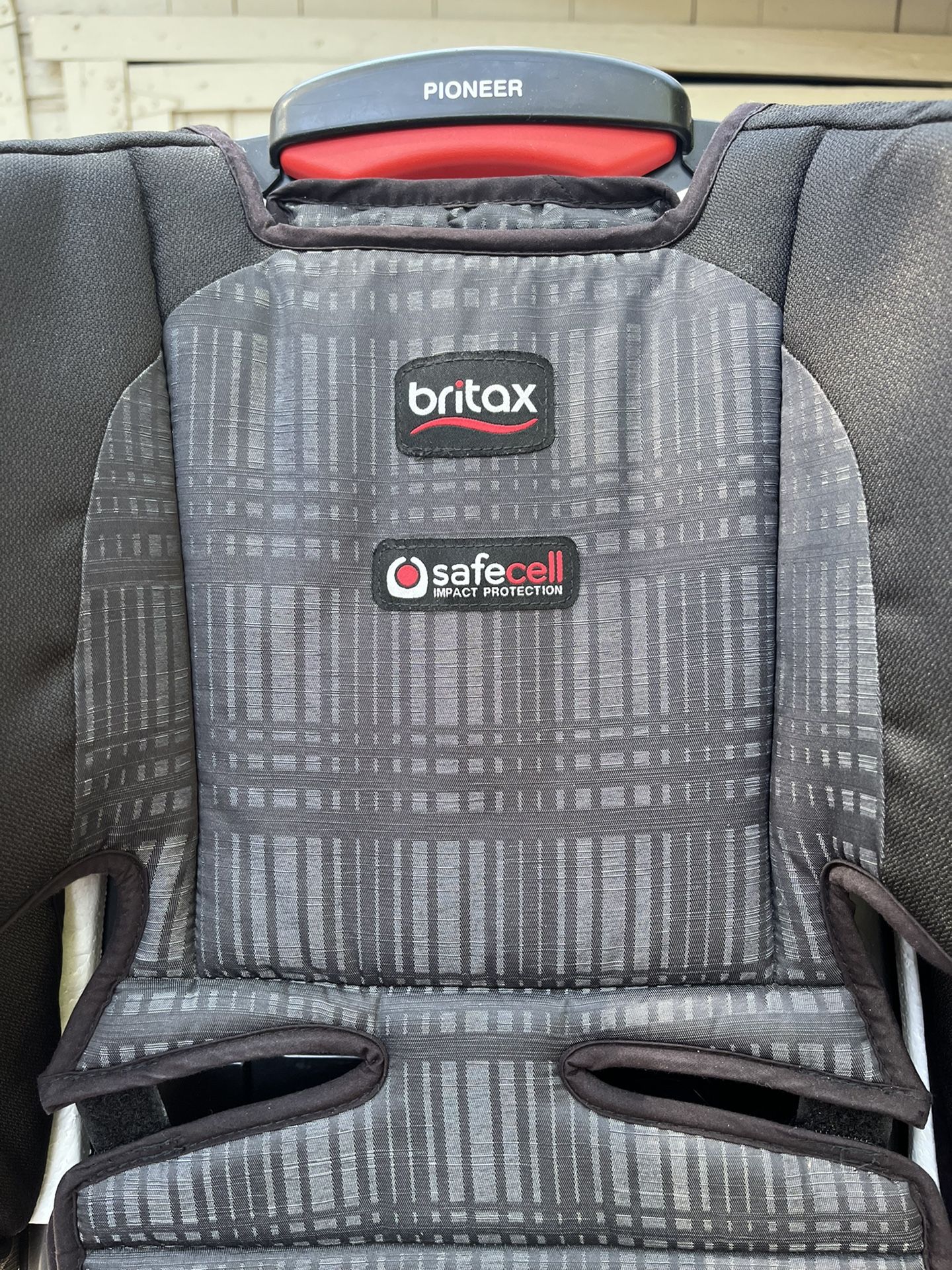 Britax Pioneer Car Seat for Sale in Alamo Heights, TX OfferUp