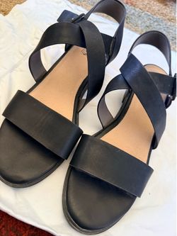 Black cliffs sandals women 11