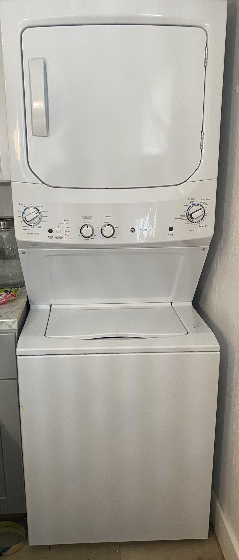 GE Stacked Washing and dryer Combo