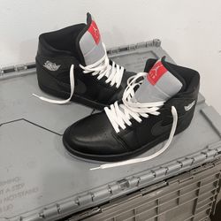 Jordan Shoes Mens 9.5 New 