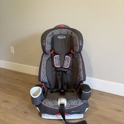 Graco 3-in-1 booster car seat 