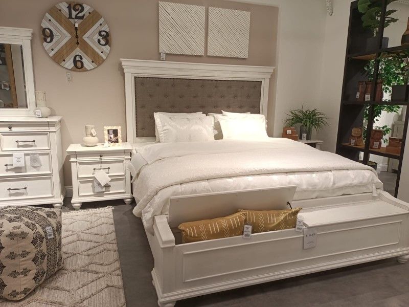 🌉Kanwyn Bedroom Set In White Wash
Ashley Furniture $10 Down Payment Financing And Delivery