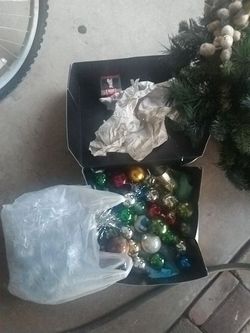 Christmas Ornaments (pieces)