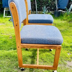 Mid Century Style Chairs 