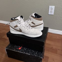 Jordan 1s 2 pair