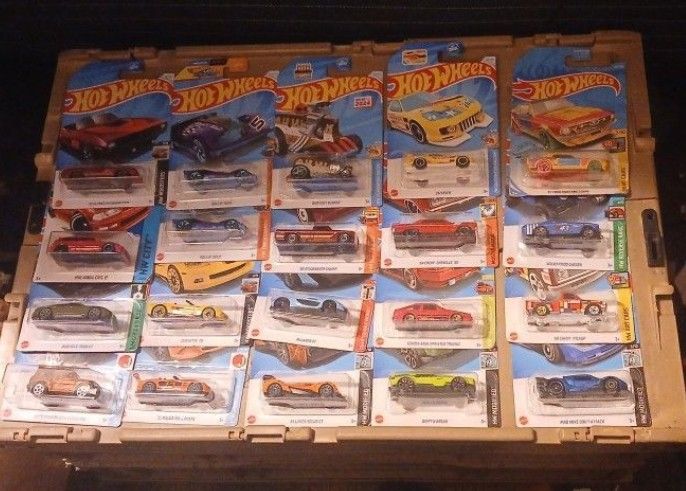 Hot wheels 20 Count