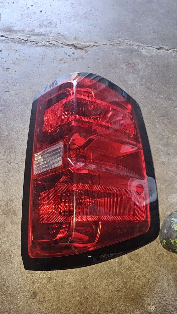 Tail Lightr