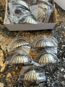 25pcs Shell Cabinet Pull Handles Antique Brass