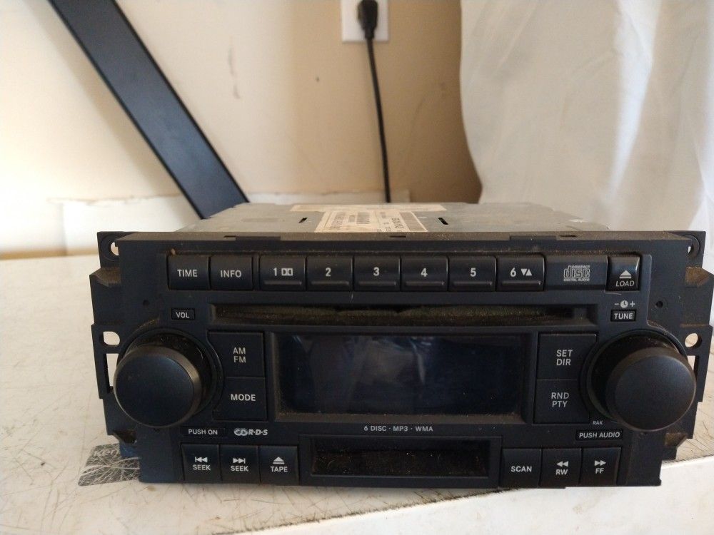 Chrysler 300 Factory Radio