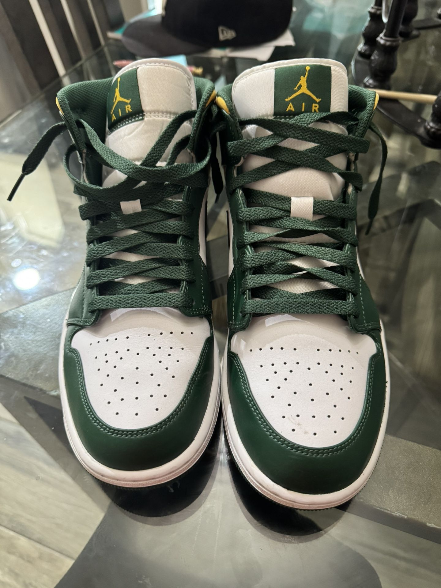 Air Jordan 1 Mid