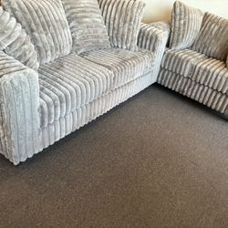 2 Pc Sofa And Loveseat 