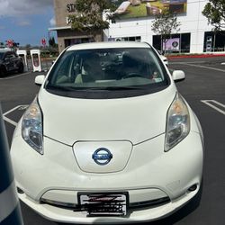 Nissan LEAF 2011