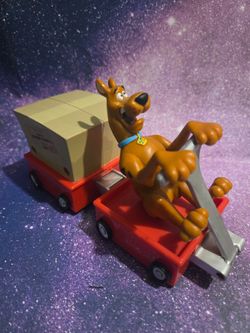 Scooby-Doo Drivin Scooby Snacks Pull Back Car Action Figure Hanna Barbera VINTAGE