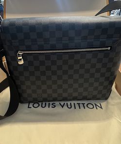 Trendy Louis Vuitton Capucines Satchel Bag for Sale in West Covina, CA -  OfferUp