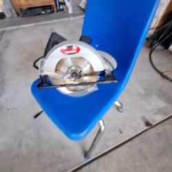 Circular  Saw 7 1/4 