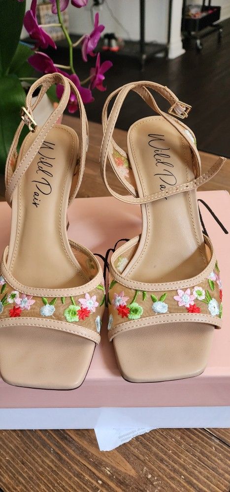 Womens Heels. Size 6.5w