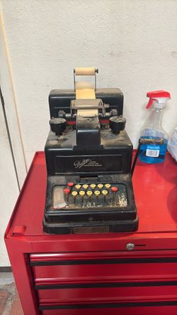 Vintage Antique Listing And Calculating Machine