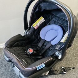 Baby Car Seat (Graco)
