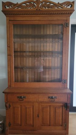 Vintage Solid Wood Hutch / Display Cabinet – Glass Top, Rustic Style