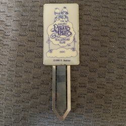 Vintage precious moments collectors club bookmark