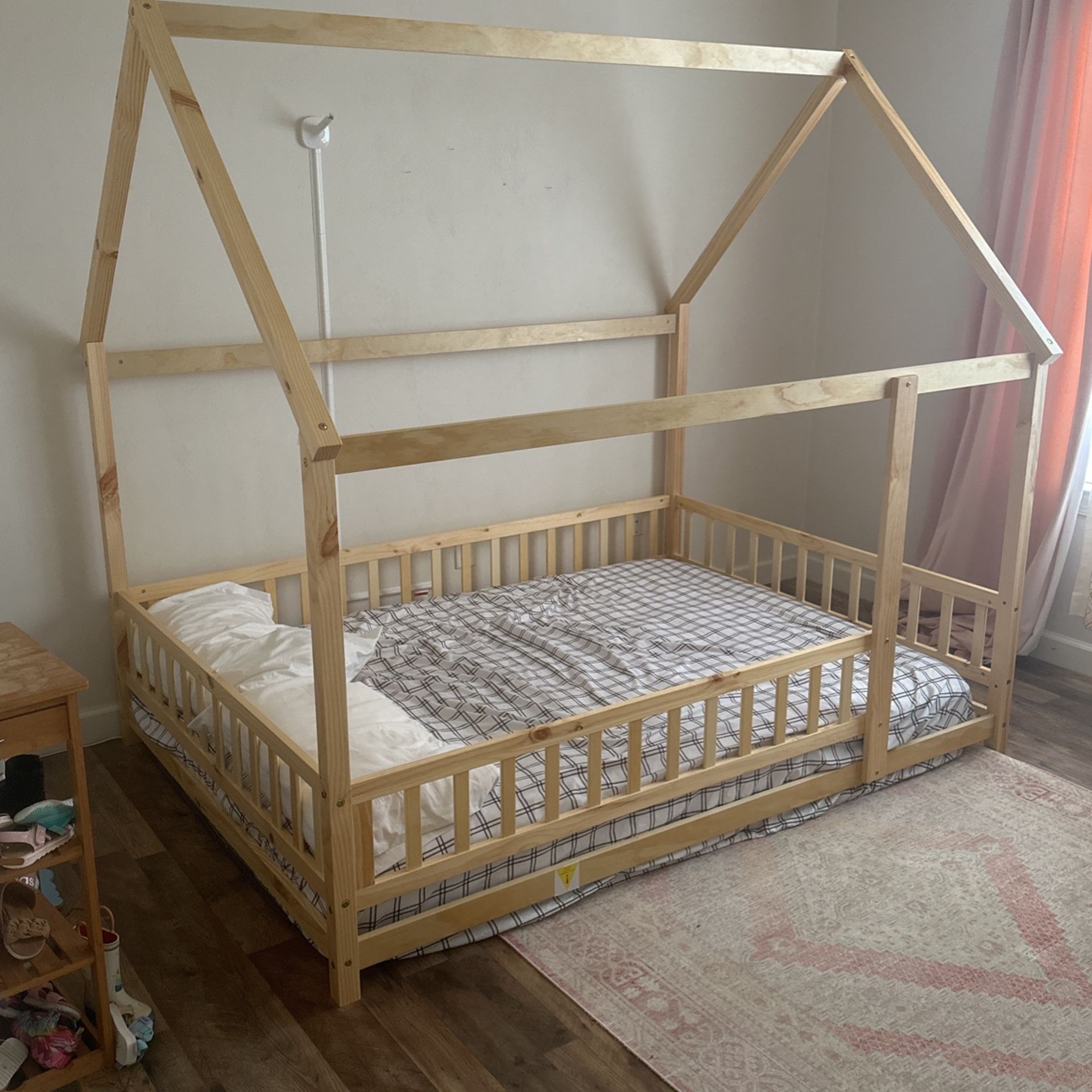 House Floor Bed