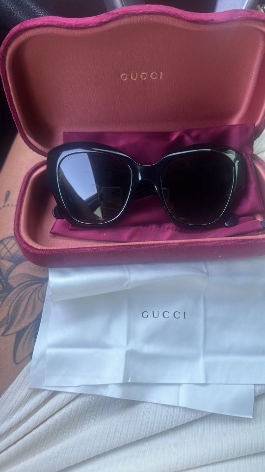 Gucci Sun Glasses Authentic Designer 