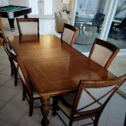 Beautiful Rattan Dining Table With 6 Chairs And 2 Leafs