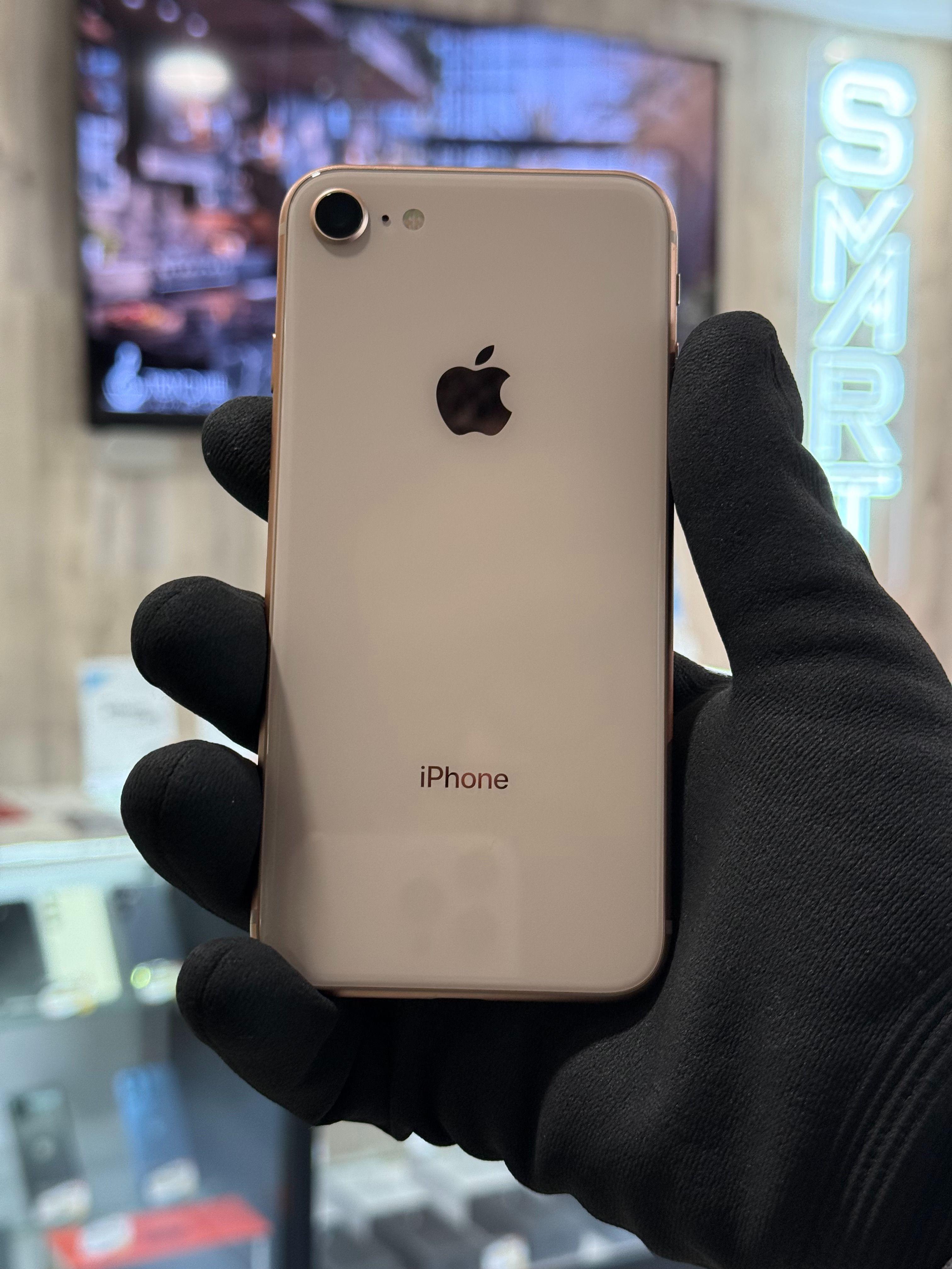 Apple iPhone 8 64 GB - Gold (Unlocked) + Warranty