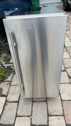 Commercial icemaker
