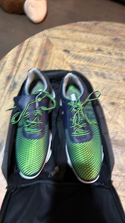Footjoy golf shoe